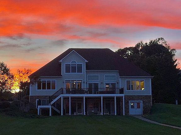 2nd image of 55 Casa Mia Cir