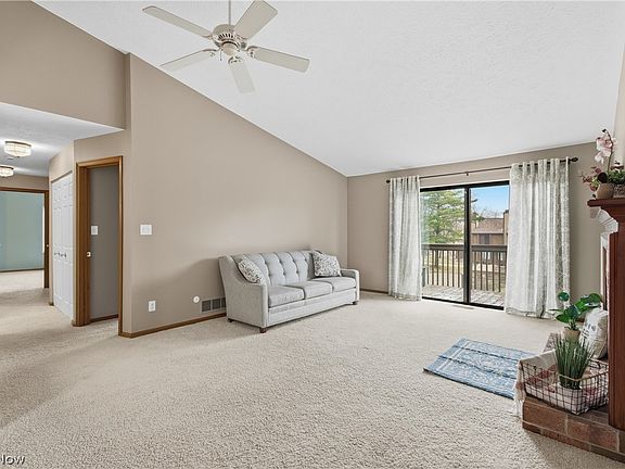 4th image of 4557 Saint James Cir NW