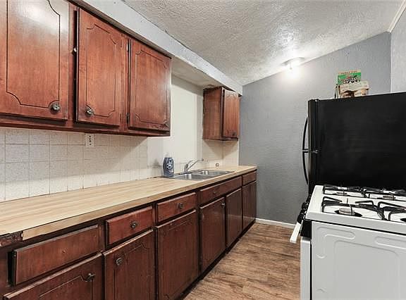 5th image of 1340 Alvar St