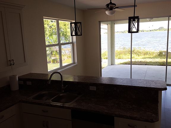 5th image of 780 Lake Jessie Dr