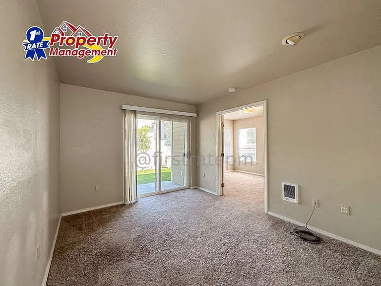 850 W Belmont St #208 — Photo 6