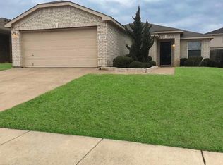 13833 Canyon Ranch Rd, Roanoke, TX 76262