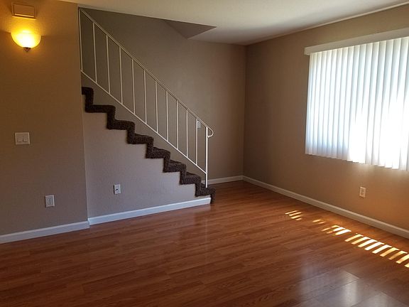 2nd image of 163 Whitney Ave APT 3
