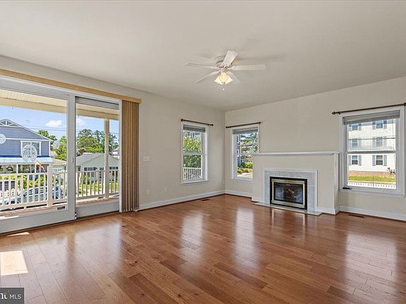 4th image of 4032 5th St