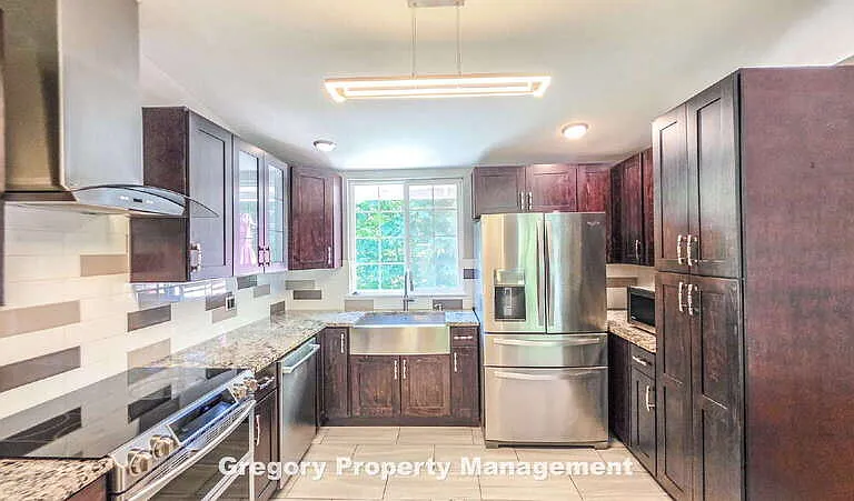 17606 Brook Blvd — Photo 11