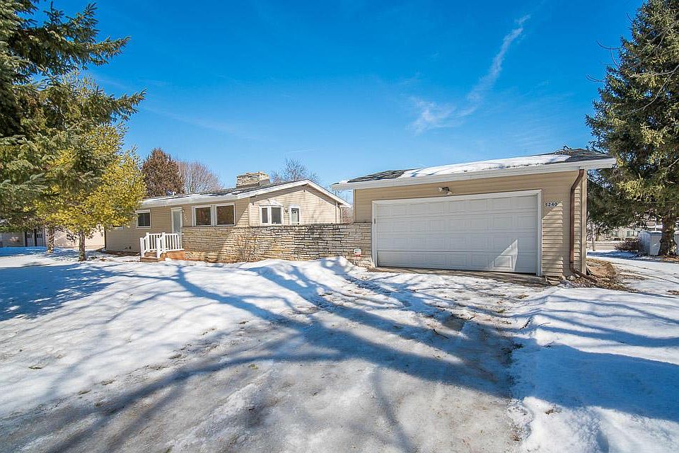 1st image of 5240 S Nicolet Dr