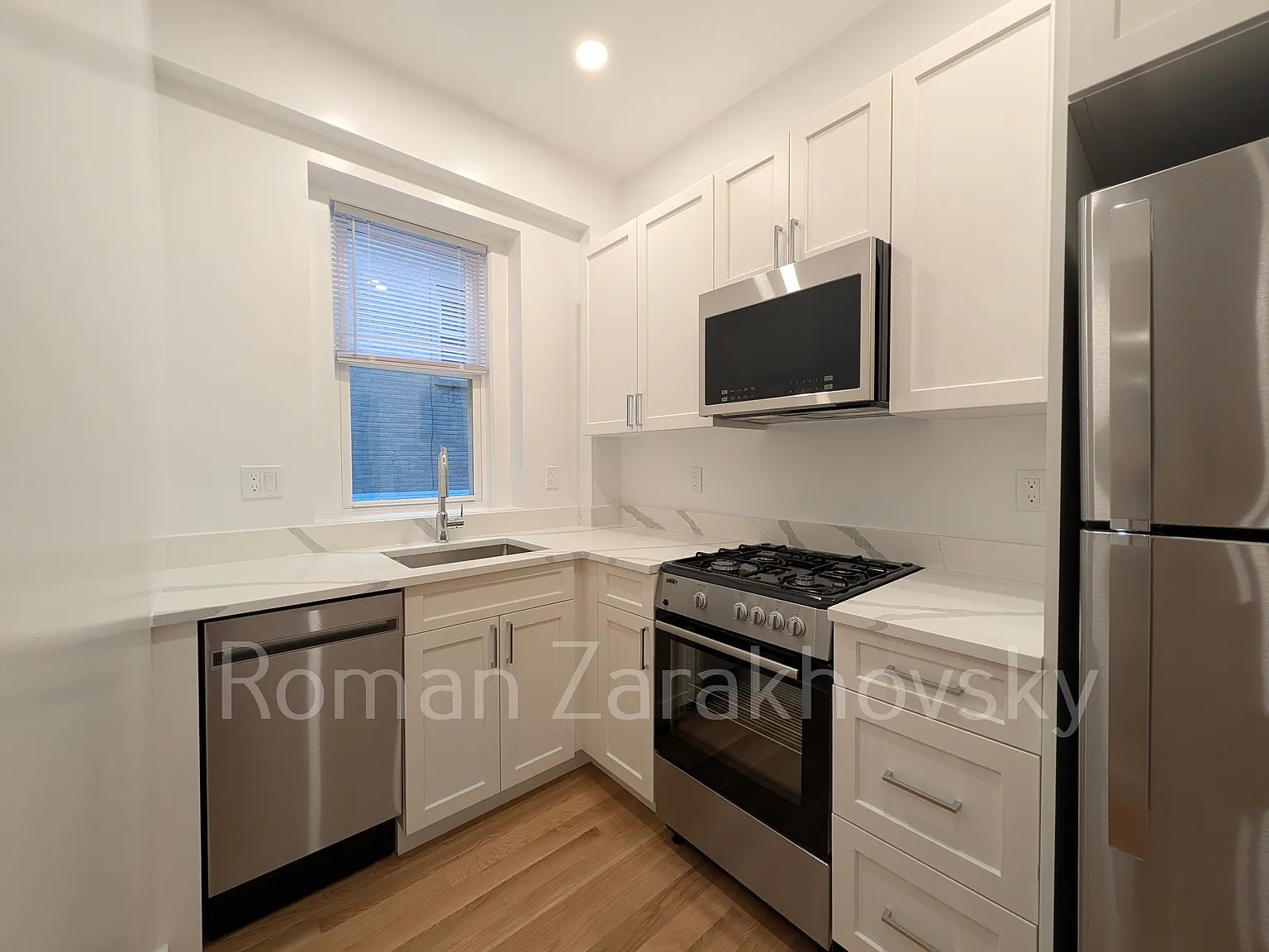 Studio, $2,095 — Photo 3