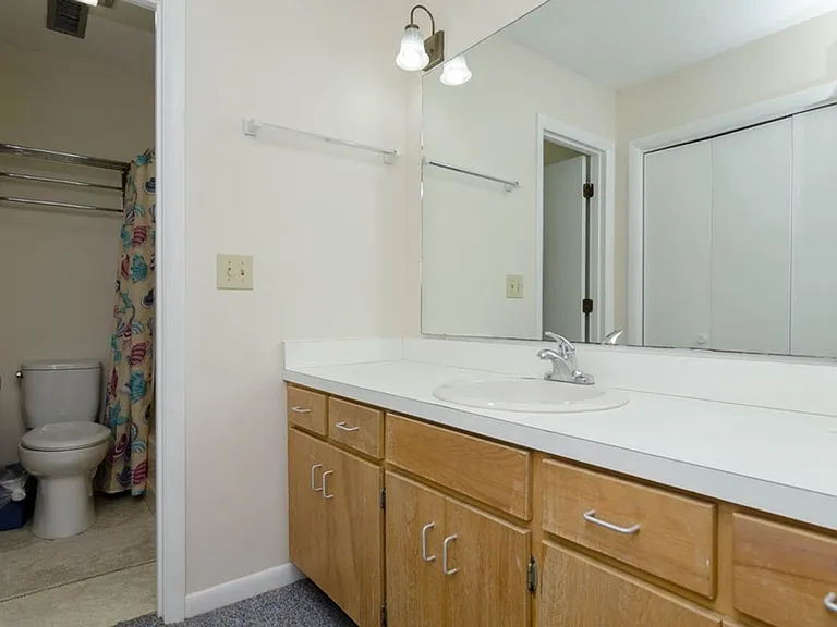 13 E Henderson St #2 — Photo 14