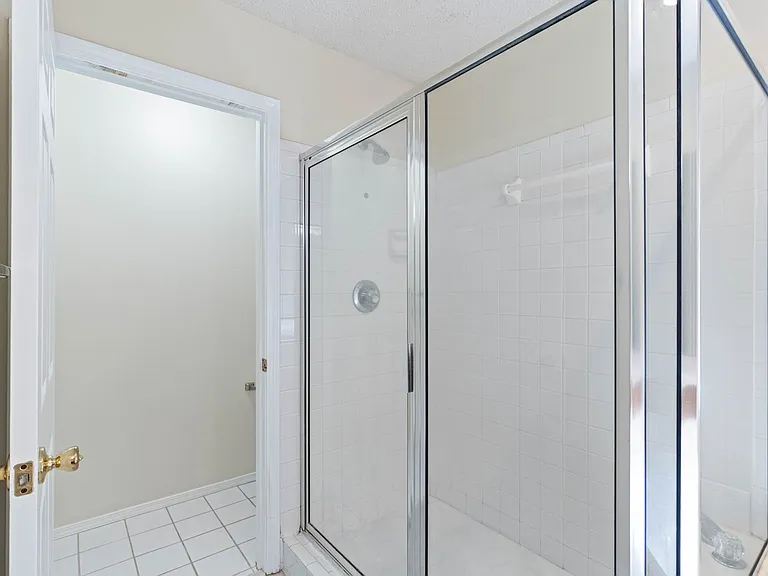 4591 Scarlet Dr — Photo 22