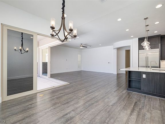 5th image of 3031 Raywood Ash Dr