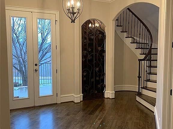 3rd image of 2803 Palisades Cir