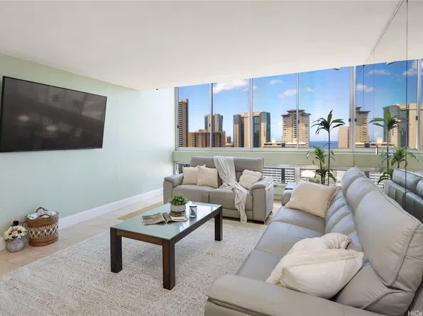 500 University Ave APT 2204, Honolulu, HI 96826