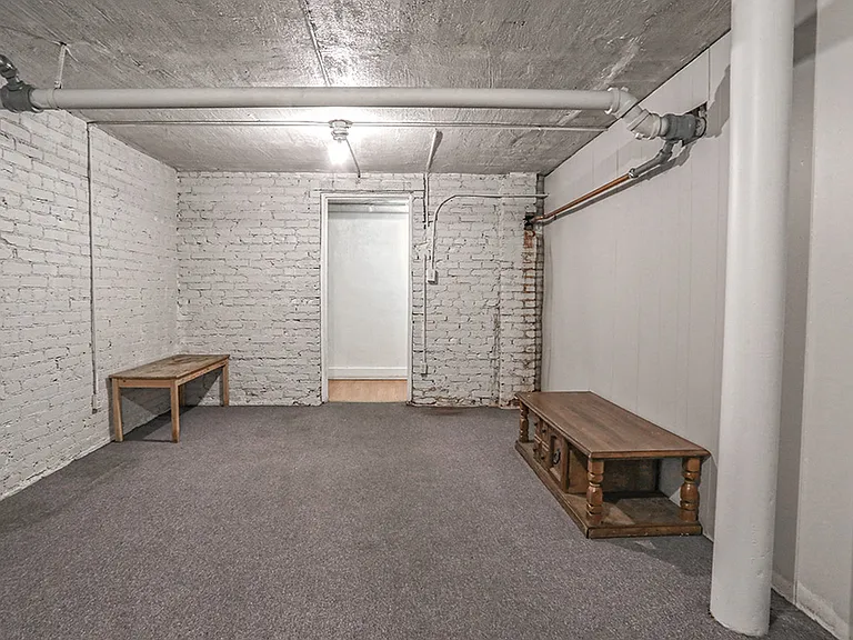 East Evans Apartments — Photo 12