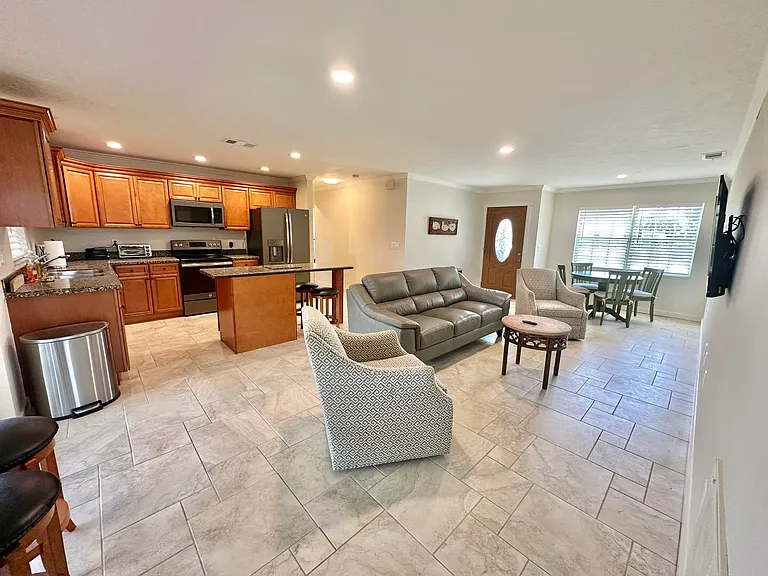 126 Lake Francis Dr — Photo 4