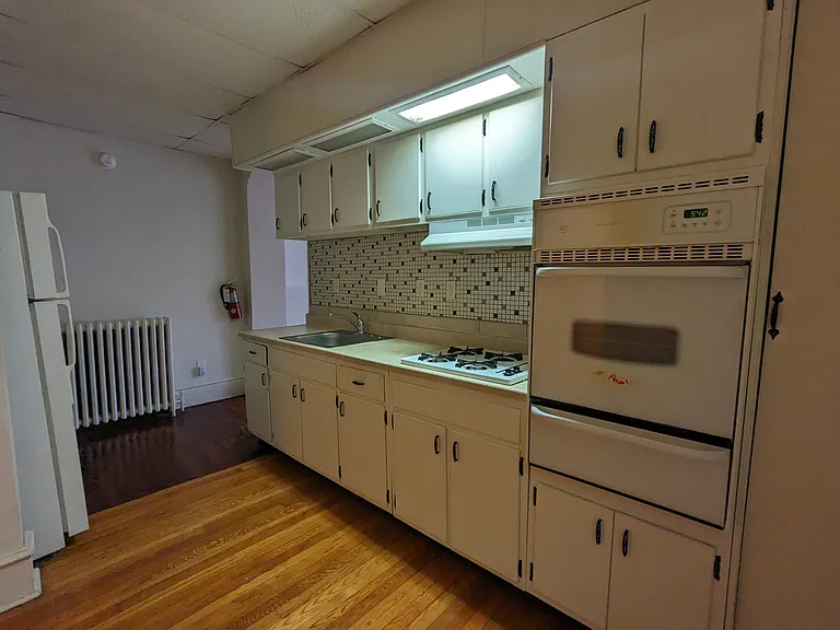 4520-spruce-st-1f-9-2