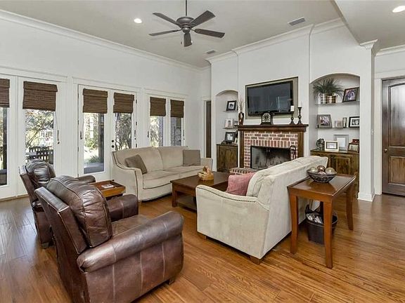 2nd image of 3764 Riverwood Cir S
