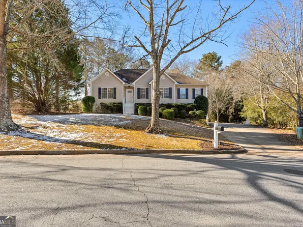 61 Pebble Creek Dr, Newnan, GA 30265