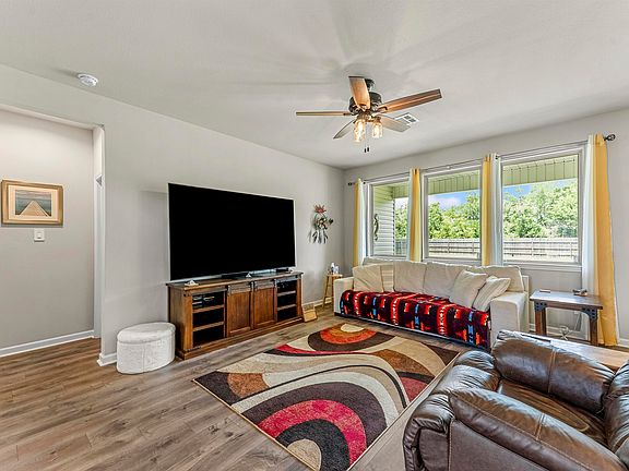 4th image of 8134 Kelsey Ln