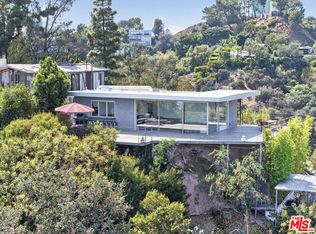 9012 Crescent Dr, Los Angeles, CA 90046