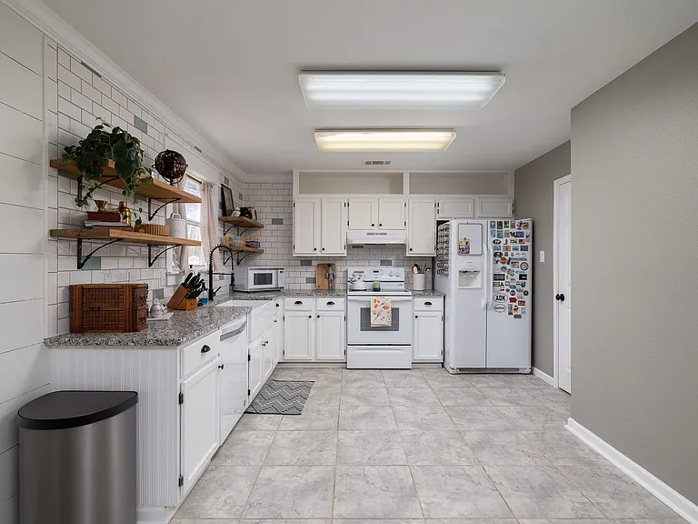3509 Saratoga Pl — Photo 9