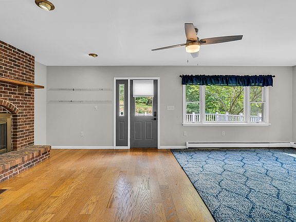 5th image of 322 Litz Rd