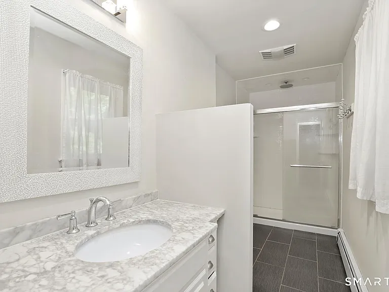 122 Deforest Rd — Photo 13