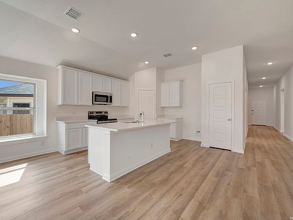 3rd image of 2829 Sun Bayou