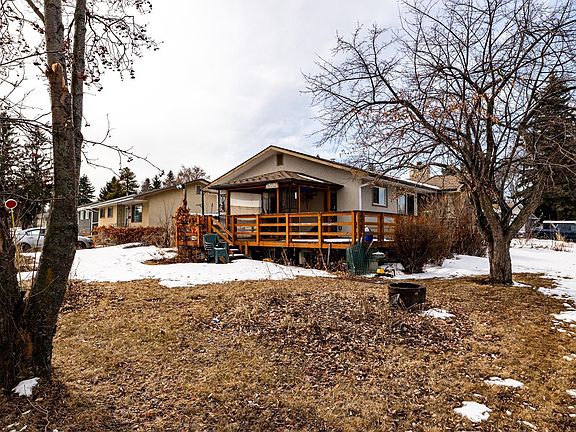 2nd image of 2 Bluebird Cres