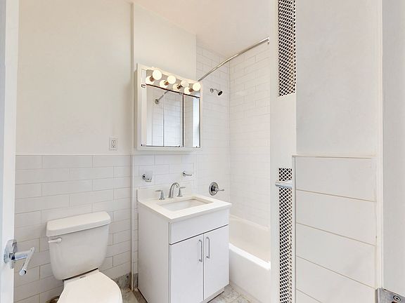 5th image of 212 E 89th St APT 3W