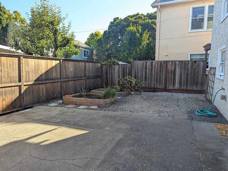 Rose St — Photo 26