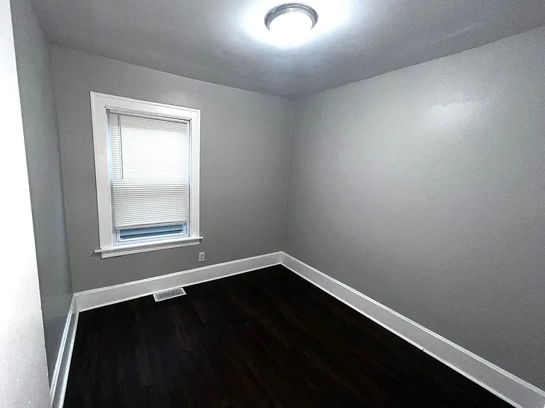 10655 S Hoxie Ave #1 — Photo 9