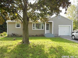 8161 Sophia Dr, Cicero, NY 13039