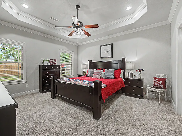 1202 Birkshire Cir — Photo 12