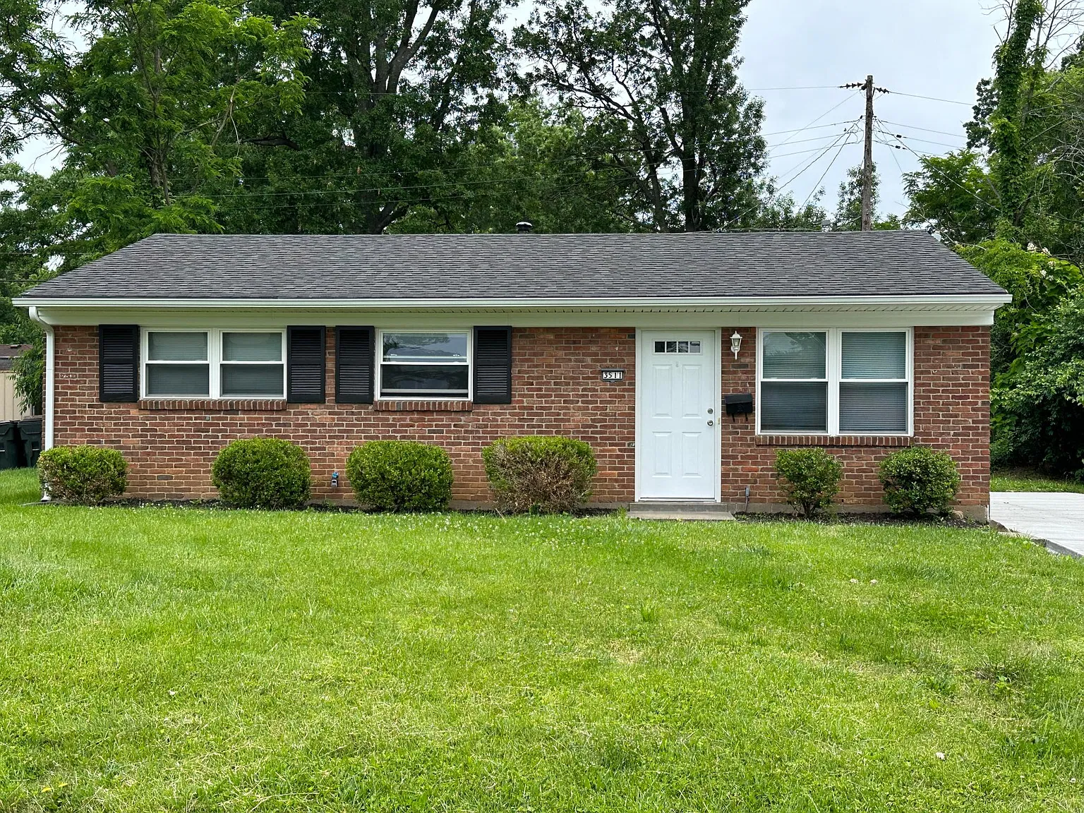 3 bed, 1000 sqft, $1,750 — Photo 1