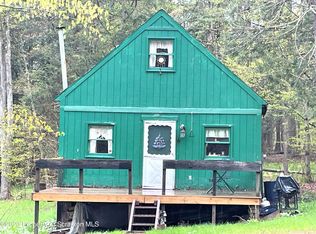 1279 Quinn Rd, Brackney, PA 18812