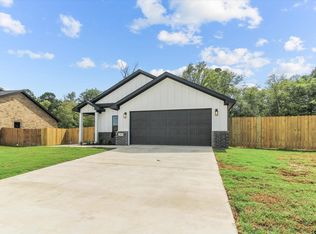 16134 Crossing Cir, Lindale, TX 75771