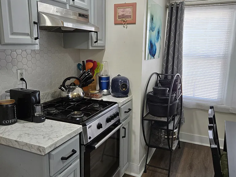 299 Maple St #3 — Photo 5