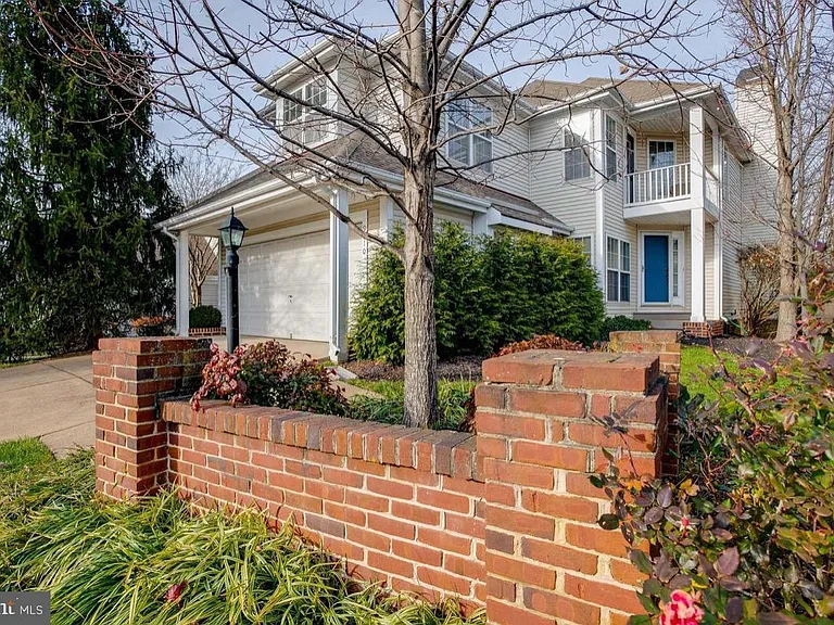 9810 Bolton Village Ct — Photo 1