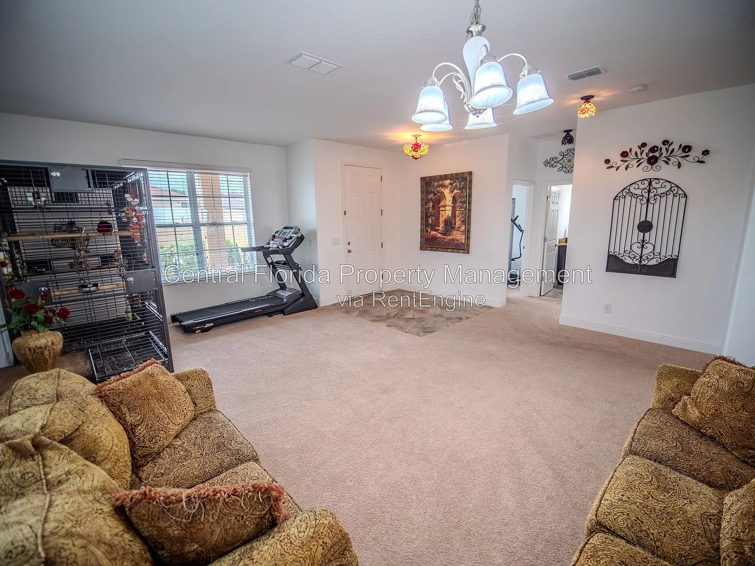 5 bed, 3.0 bath, 1774 sqft, $3,149 — Photo 3