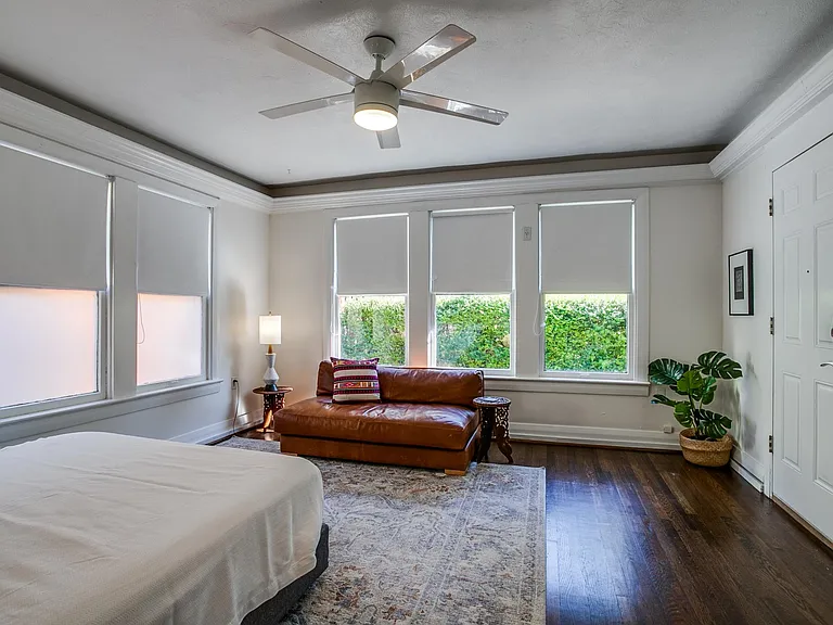 600 N Montclair Ave #D — Photo 10