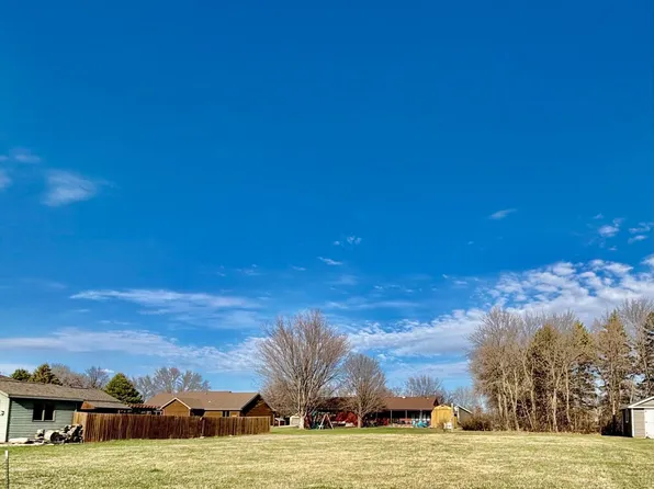 913 9th Ave SW, Pipestone, MN 56164