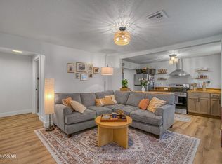 712 N Hall St, Webb City, MO 64870