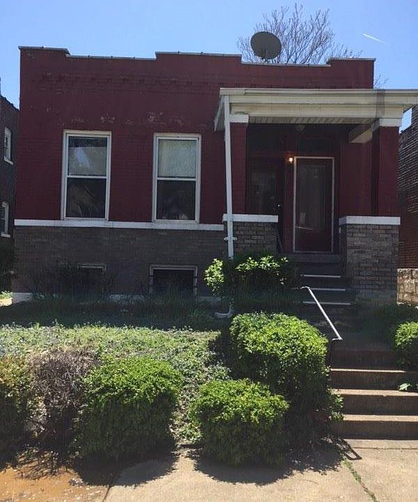 1st image of 4262 E Farlin Ave