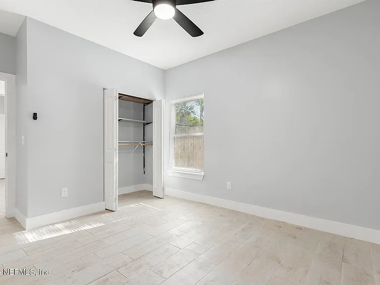 406 E Cochran Ave — Photo 12