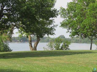 26506 Lakeview Pl, Hartford, SD 57033