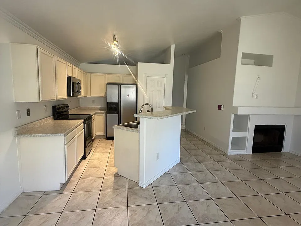 542 W Princeton Ave