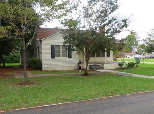210 Robinson St, Adel, GA 31620