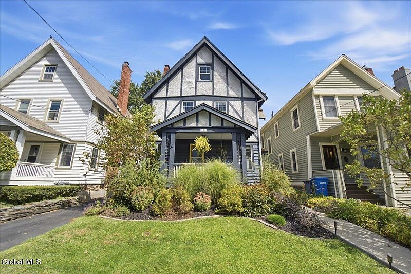 2nd image of 525 Mercer Street