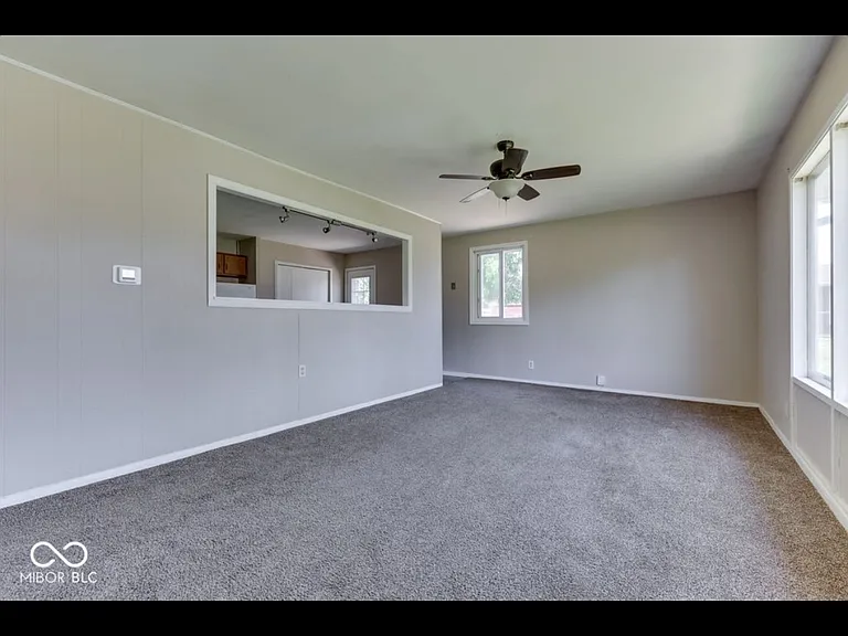 306 Parkview Dr — Photo 4
