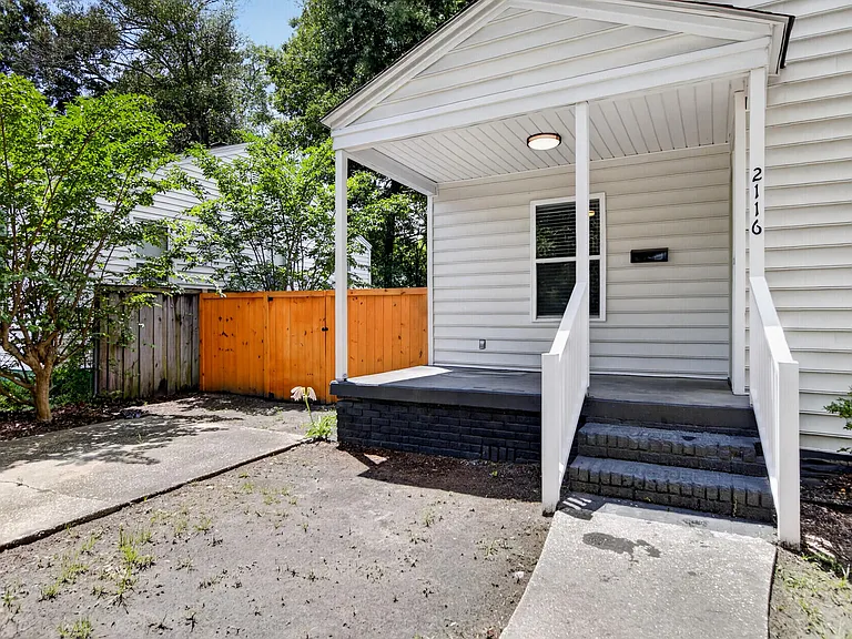 2116 Commander Rd — Photo 4